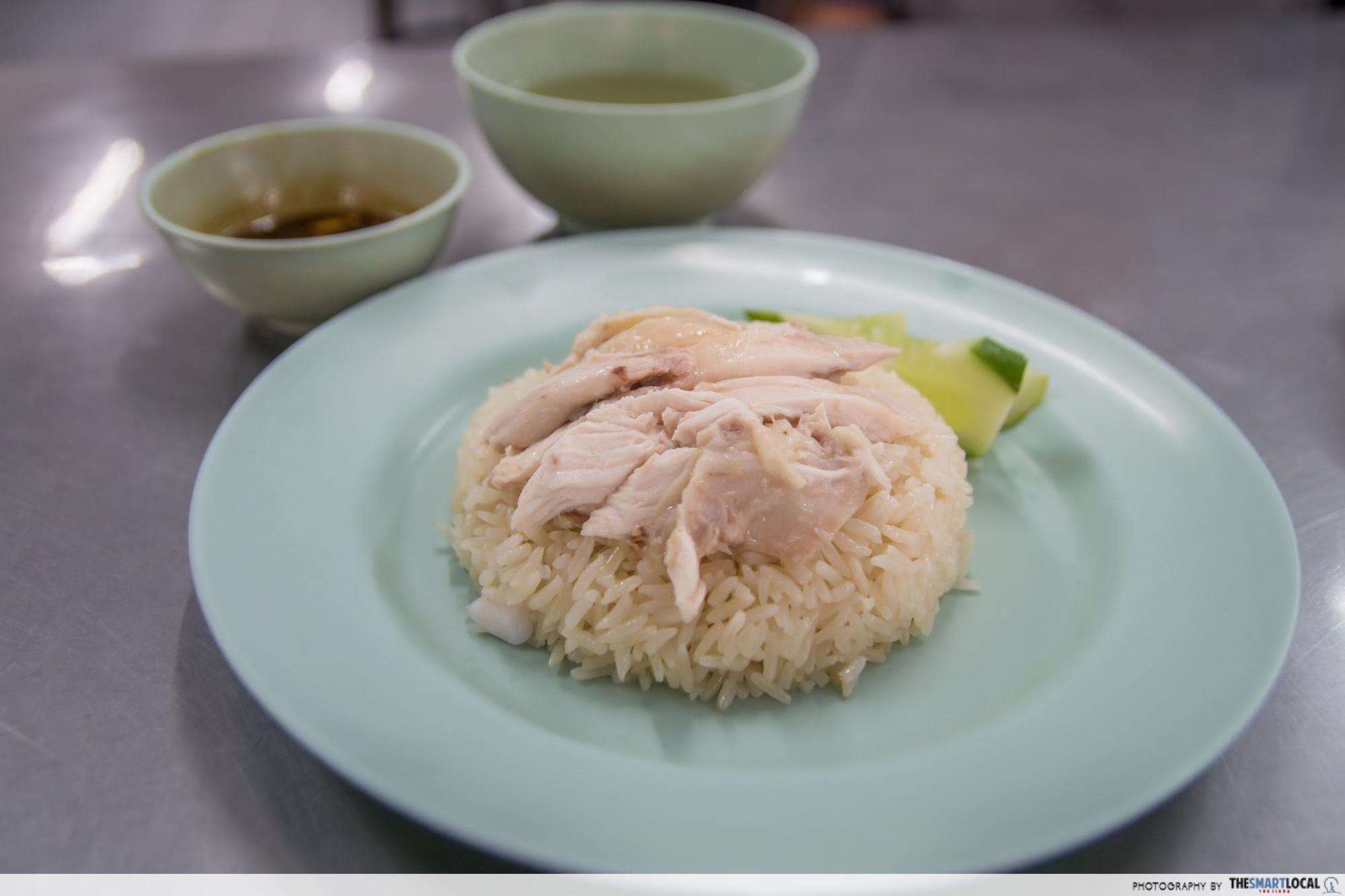 things singaporeans love - chicken rice