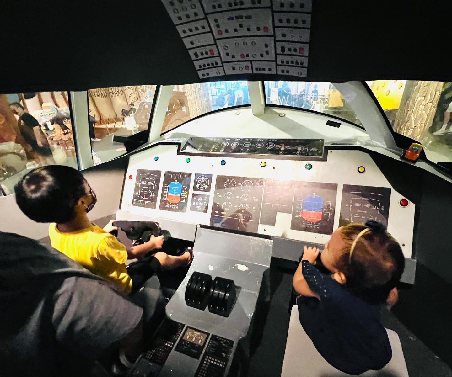 Simulator Penerbangan Untuk Anak-Anak