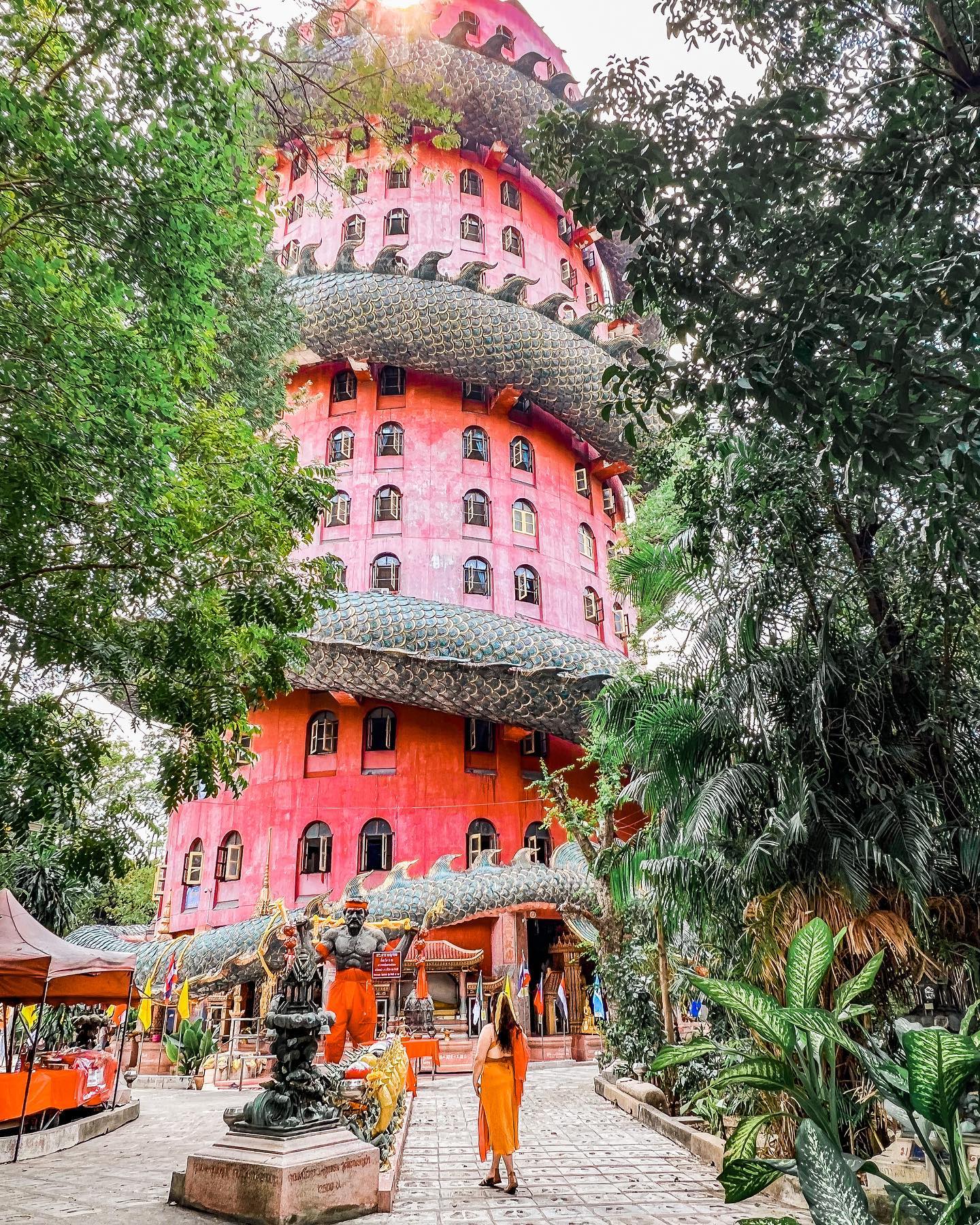 Wat Samphran Dragon Building