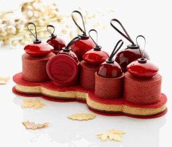 10 Christmas Feasts To Order From Hotels With Up To 25% Off