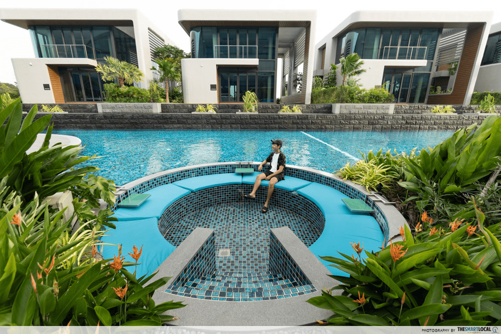 Dusit Thani Laguna Singapore pool