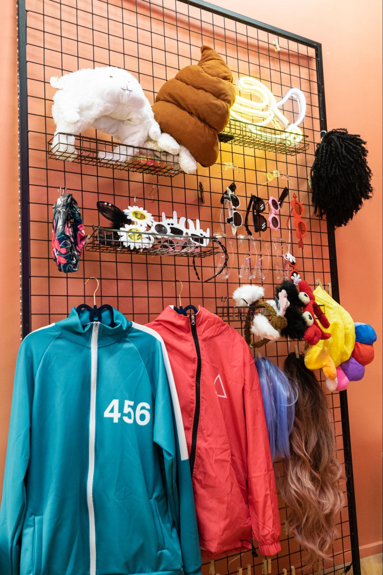 Affordable Photo Booths Photomatic Costumes