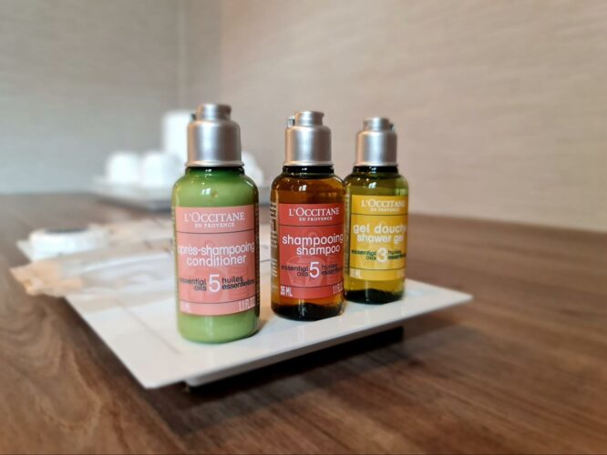 8 Singapore Hotels With The Best Toiletries & Freebies