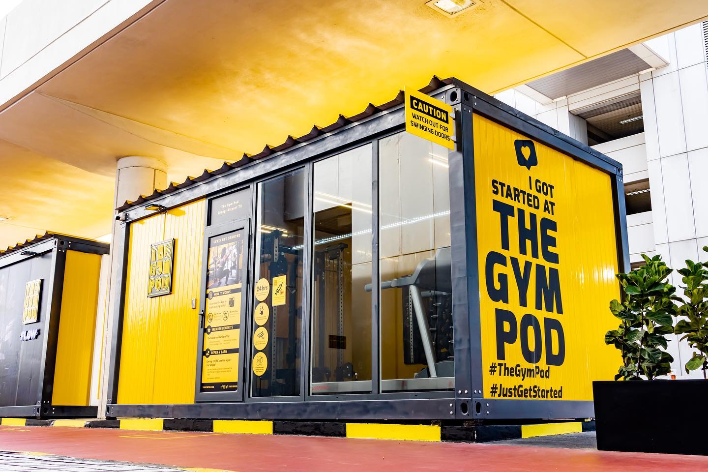 solo date - the gym pod