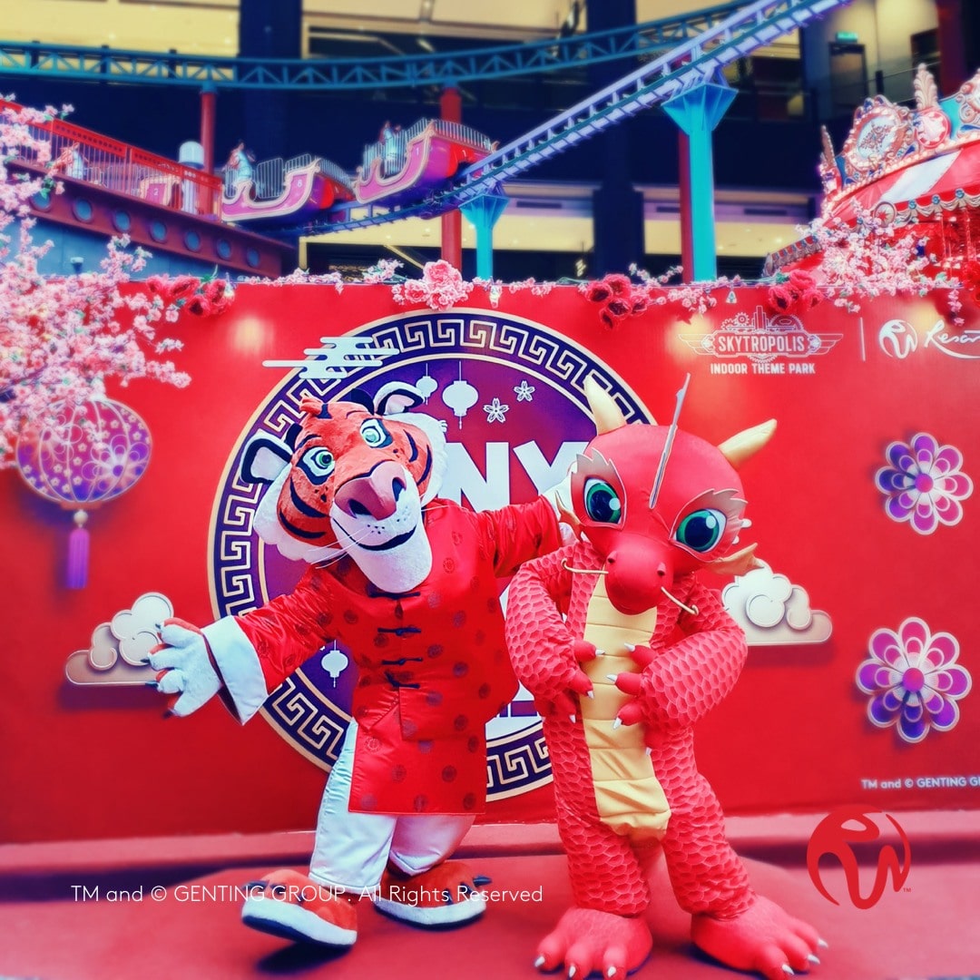 Genting's Highlang Heroes mascots - Tabby the Tiger and Callie the Dragon
