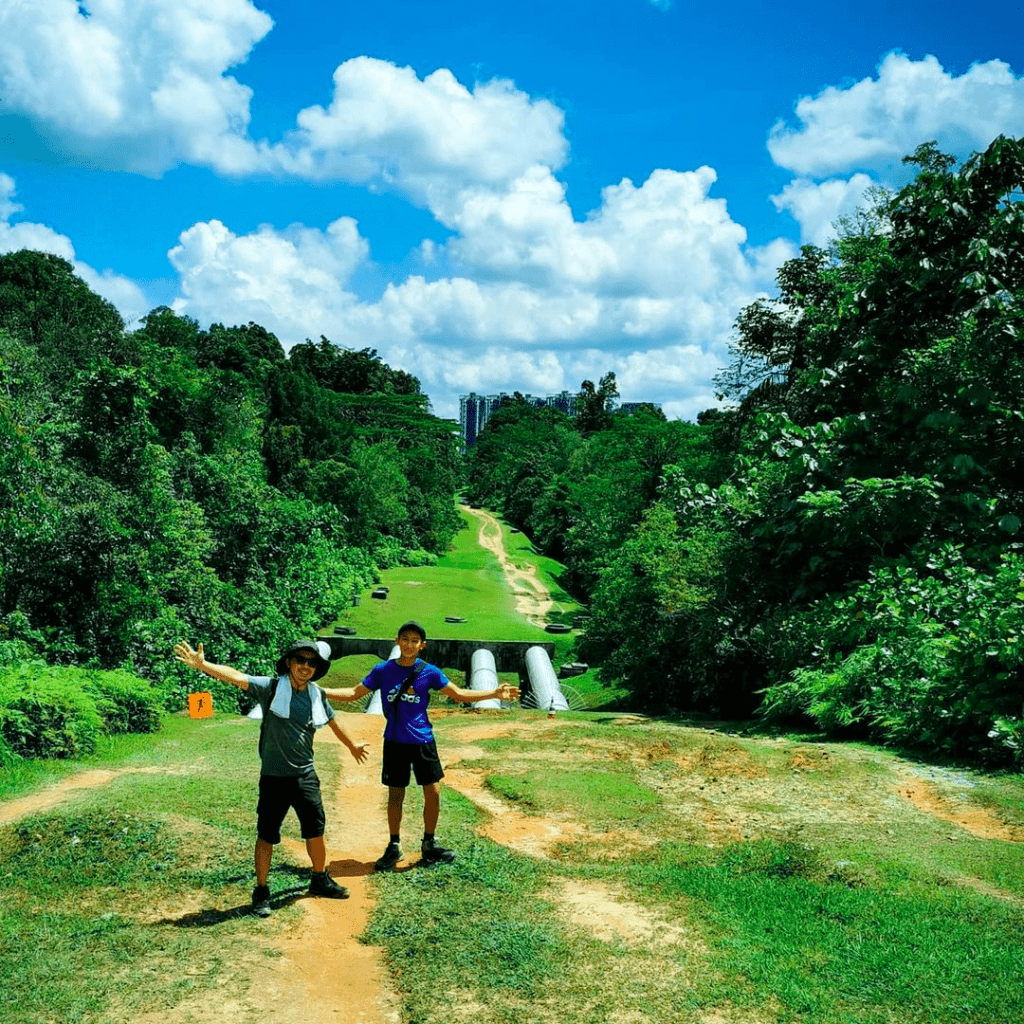 hiking trails in Singapore - Pipeline Trail 