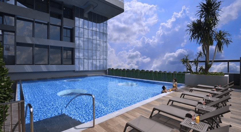 Genting hotels jurong east swimming pool