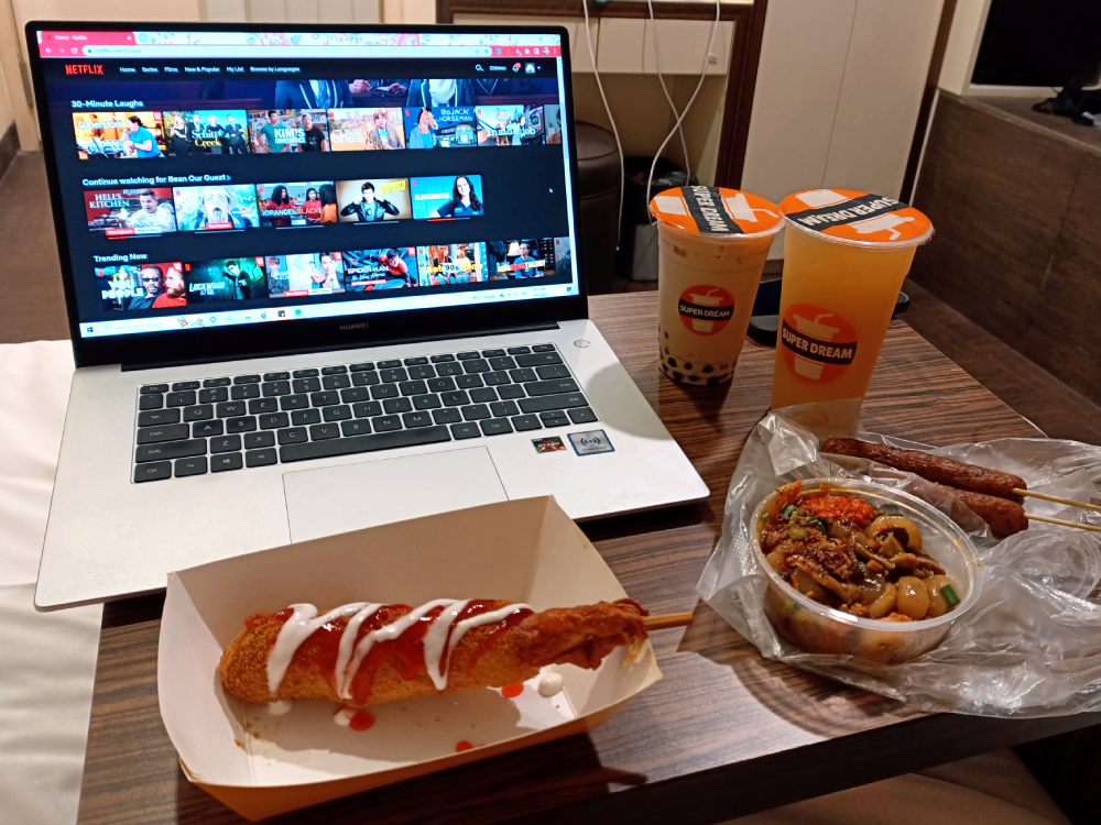 Netflix & Bugis Street Food 