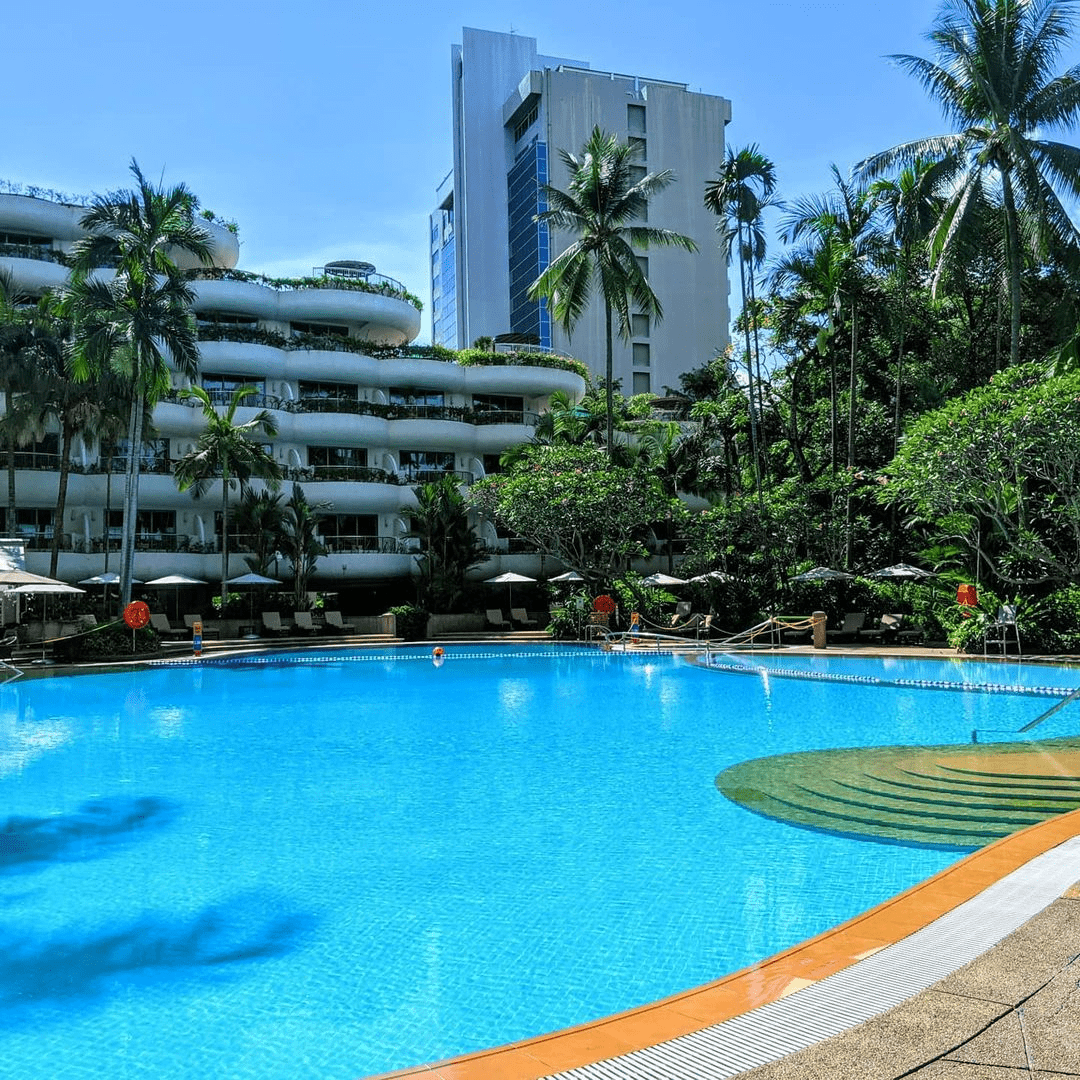 Hotel swimming pools - Shangri-La Singapore