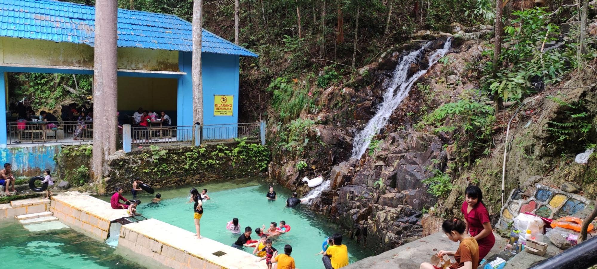 karimun island pongkar waterfall