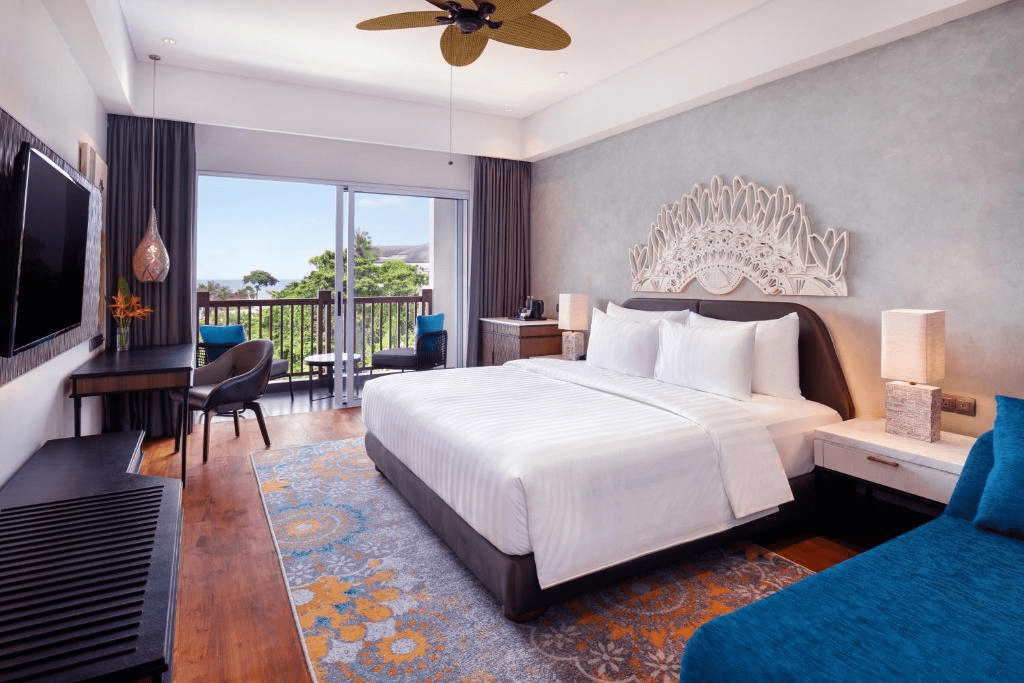 Grand Mercure Seminyak deluxe room , new bali hotels 2023