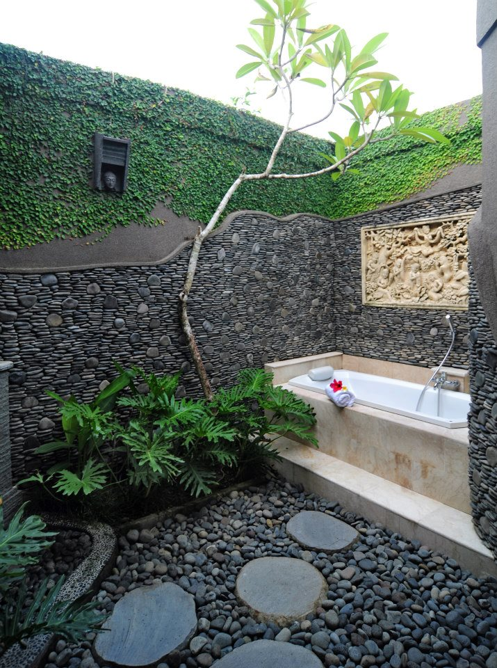 Bali Villas - Bali Aroma Exclusive Villas outdoor tub