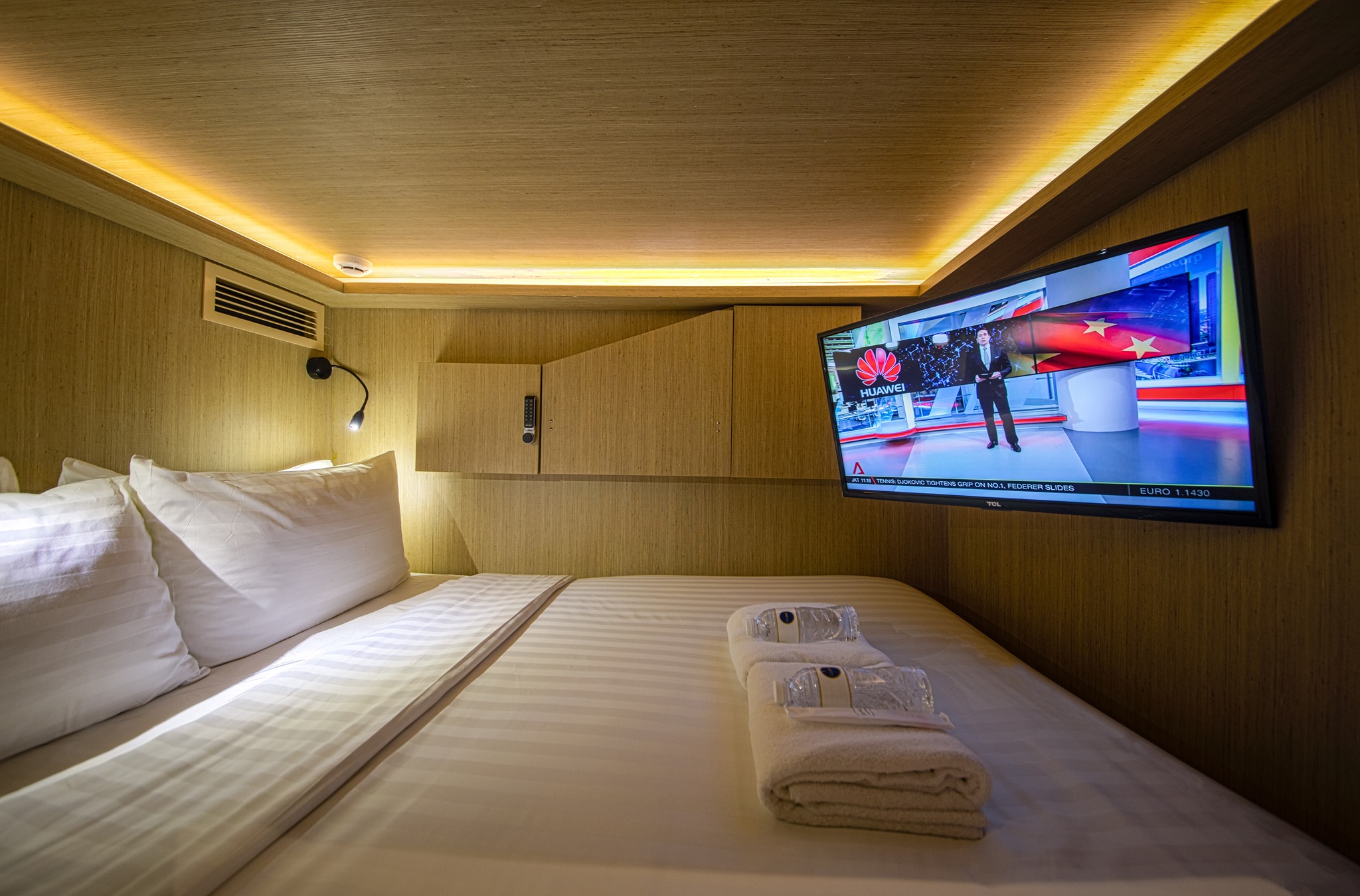 Cube Boutique Capsule Hotels - Kampong Glam queen capsule