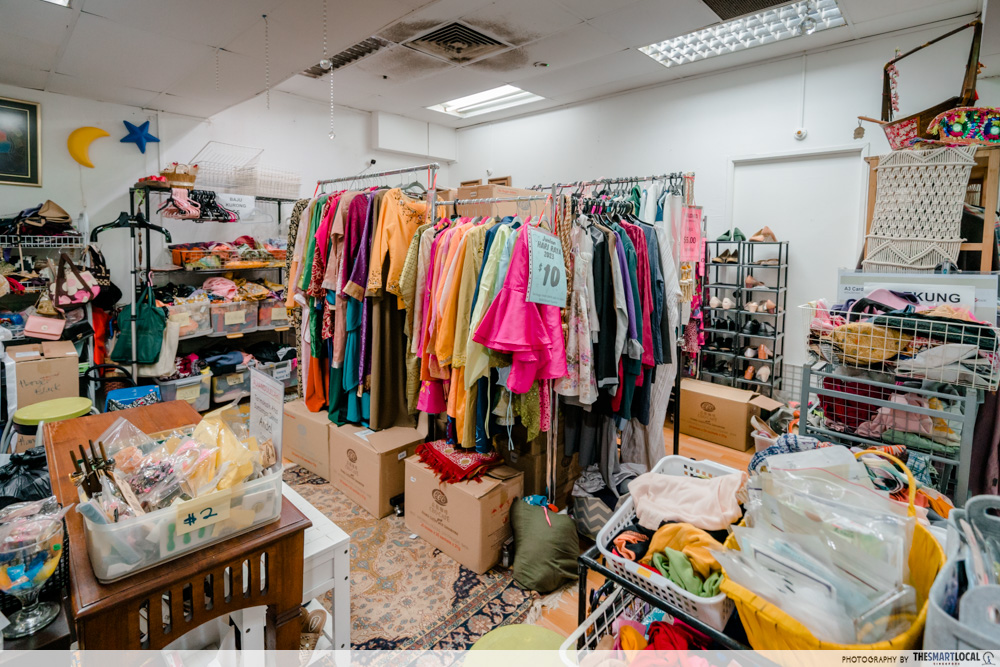 Second hand clothing