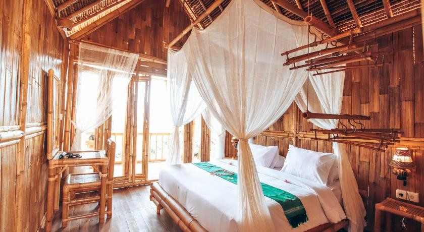 Romantic Bali Hotels - Penida Bambu Green - hotel room