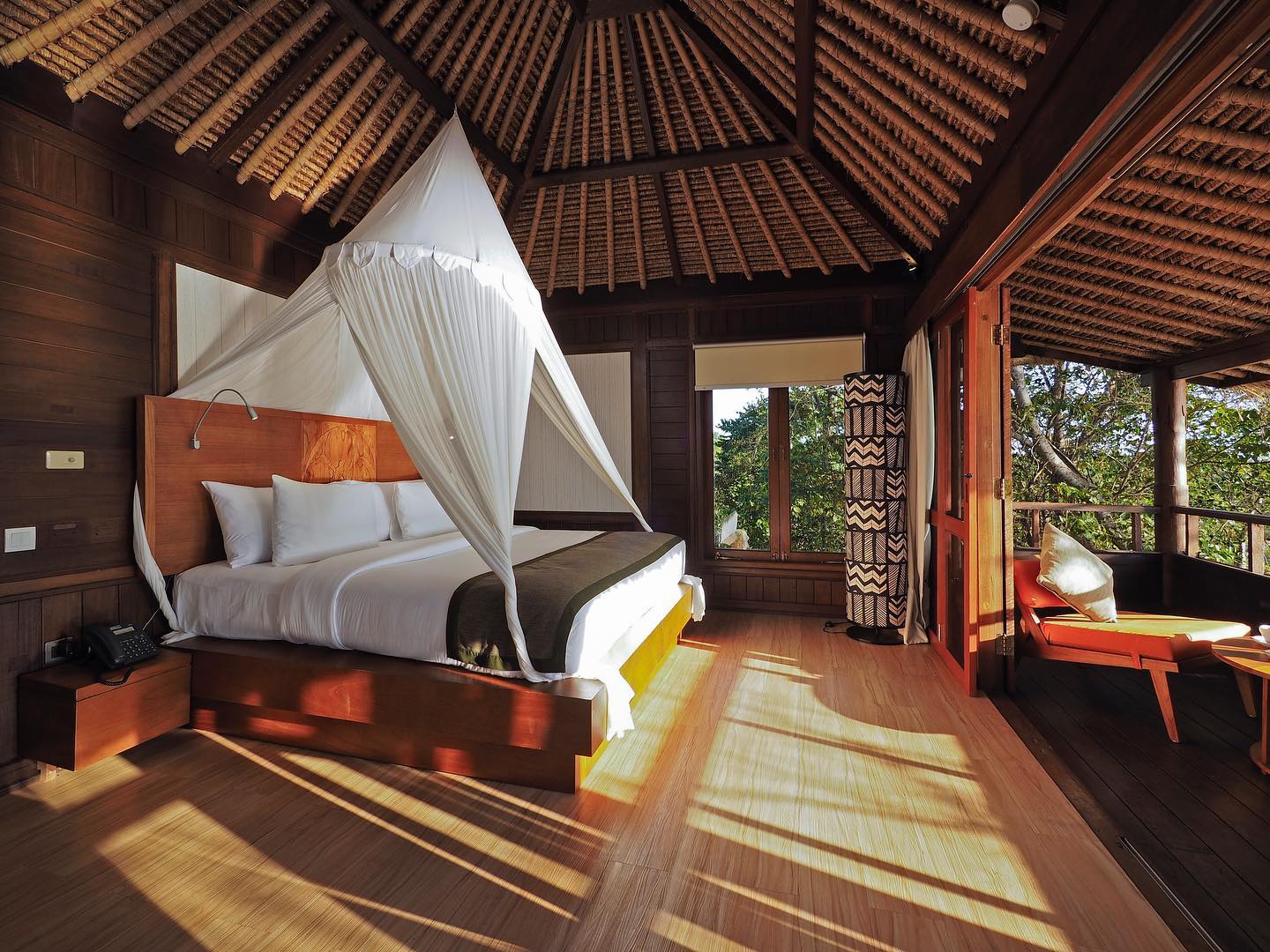 Romantic Bali Hotels - The Menjangan by LifestyleRetreats - hotel room
