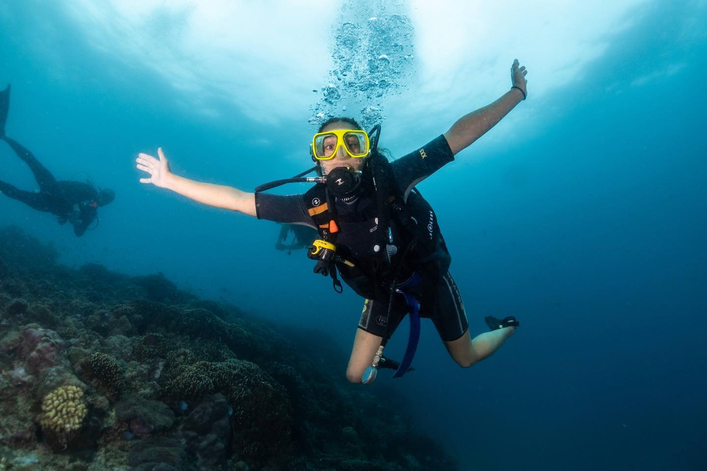 scuba diving hand signals