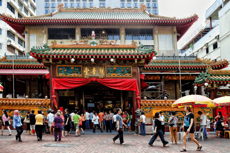 Kwan Im Thong Hood Cho Temple: Famous Buddhist Temple At Bugis