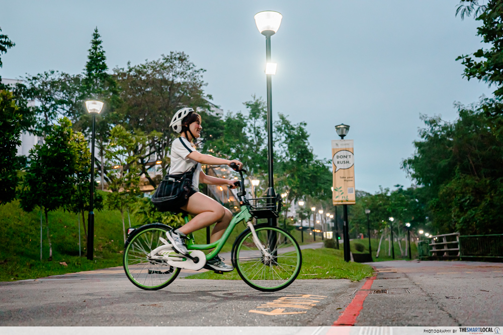 Neighbourhood Cycling Routes - Sungei Serangoon PCN girl cycling