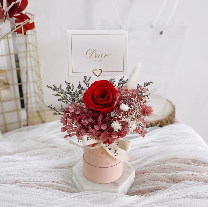 First Sight Everlasting Love Mini Bloom Box