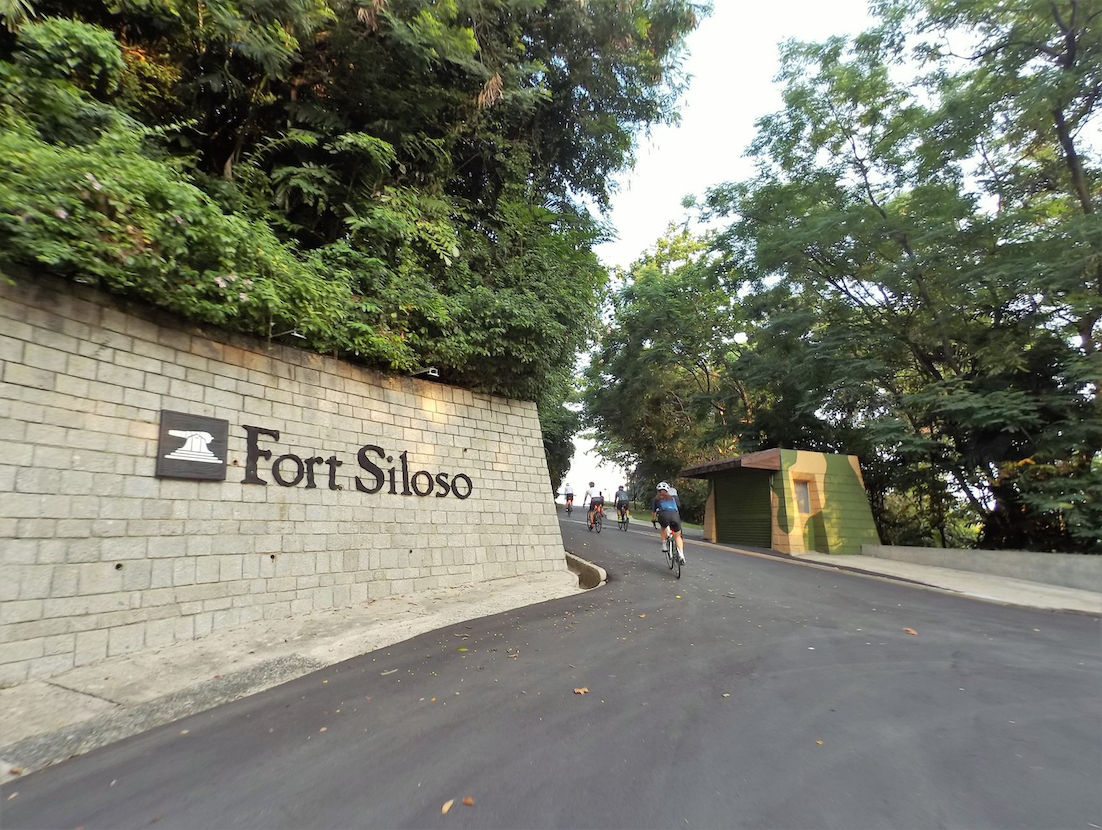 cycling routes singapore - cycling up Fort Siloso in Sentosa