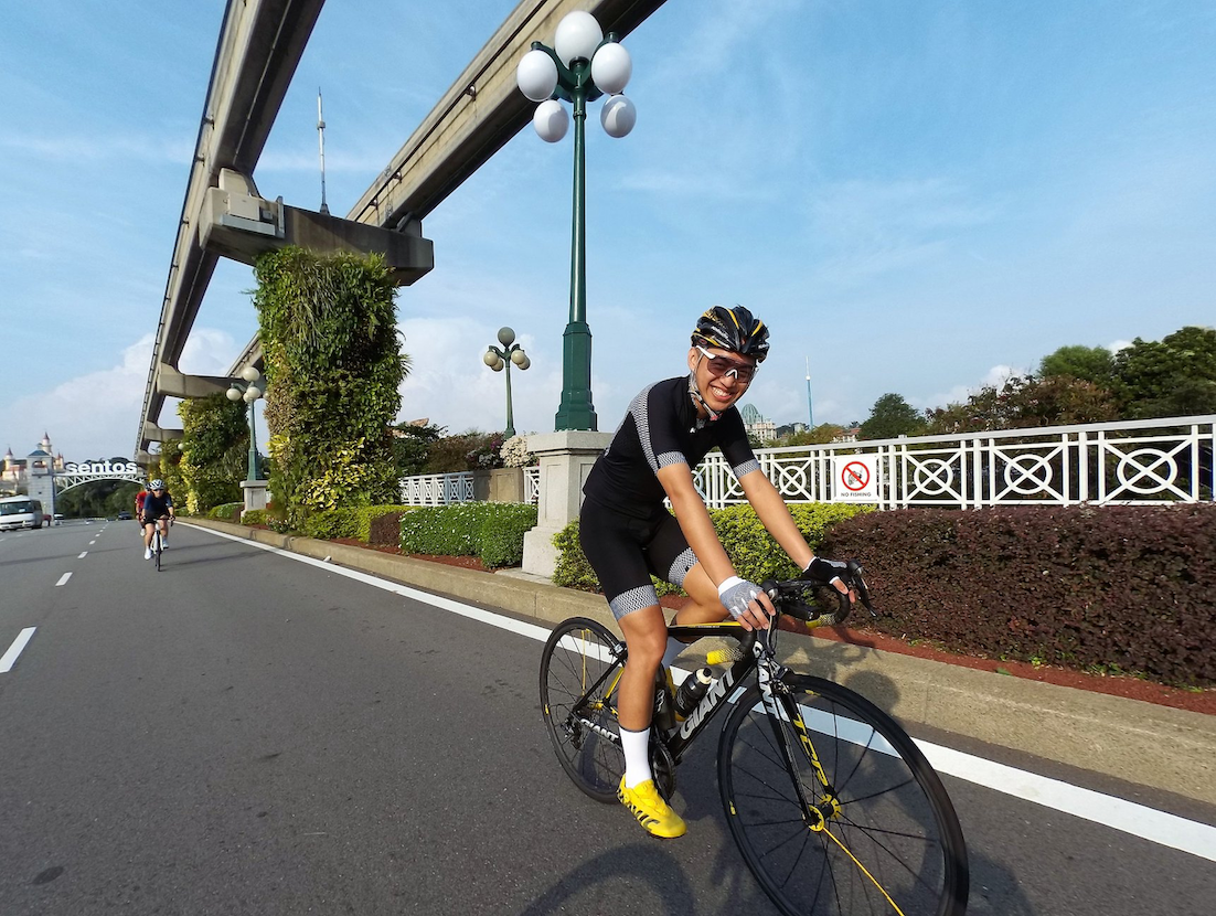 cycling routes singapore - entering sentosa