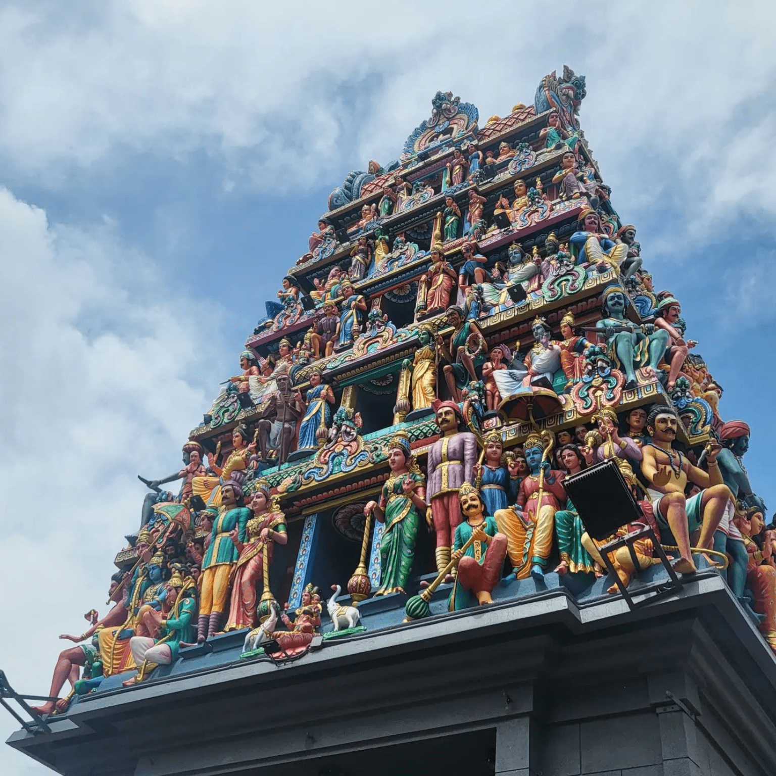 hindu temples singapore Sri Thendayuthapani Temple gopuram