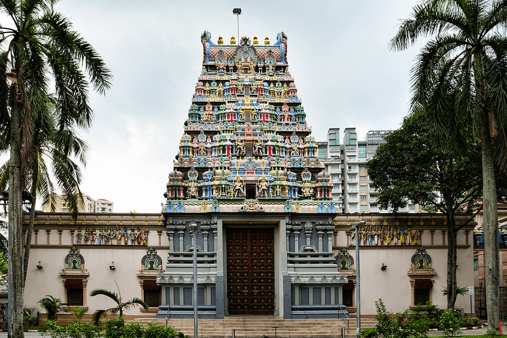 hindu temples singapore Sri Thendayuthapani Temple front entrance