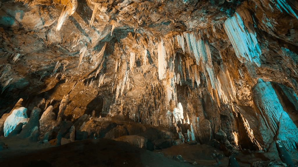 Khanom - Khao Wang Thong Cave