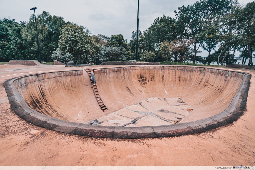 skateparks in singapore-Xtreme Skatepark vert bowl