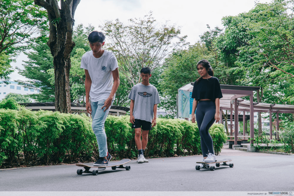 skateparks in singapore-people skating