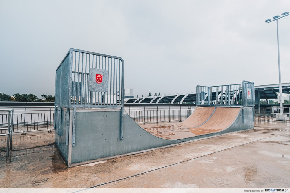 skateparks in singapore-stadium skatepark ramp