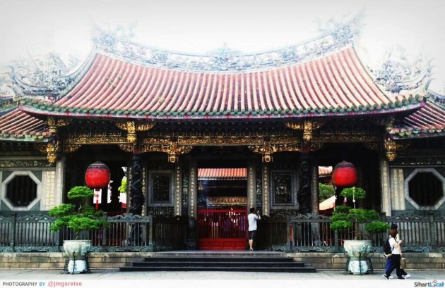 taipei things to do - longshan temple