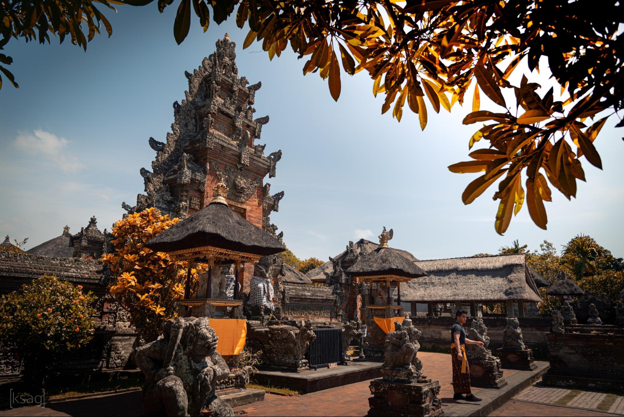 best temples in bali - batuan temple (1)