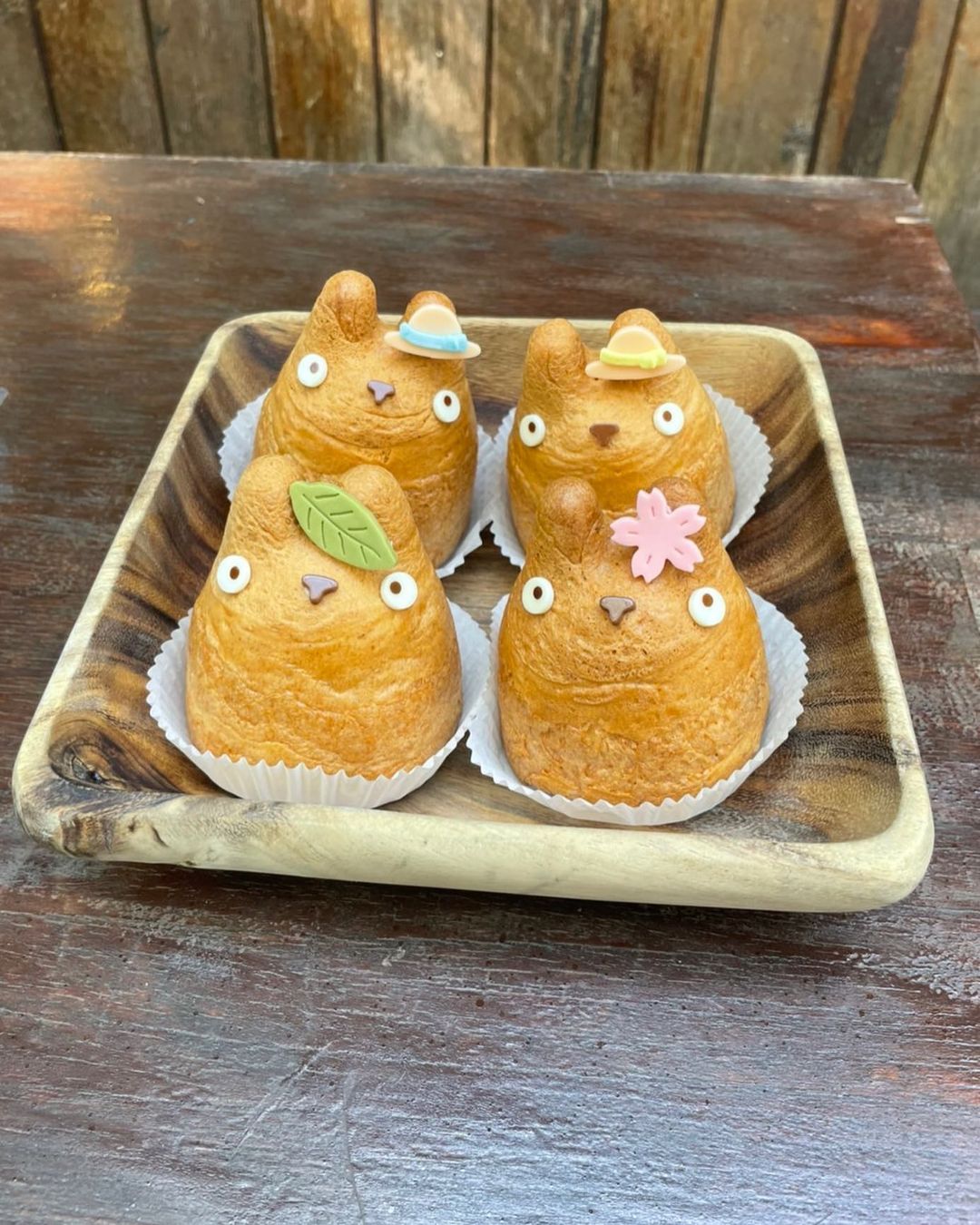 totoro shaped cream puffs 