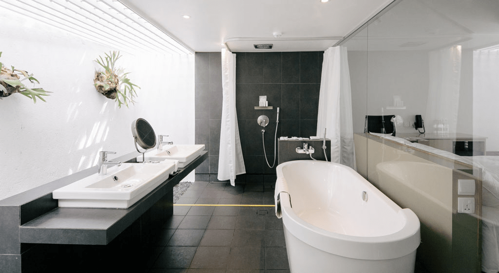 loft hotels in singapore llyod inn bathroom
