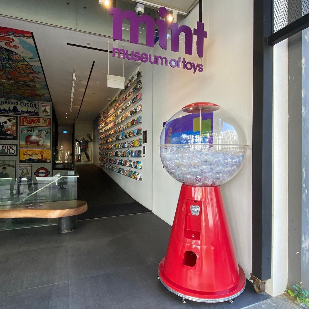 mint museum of toys - gumball machine