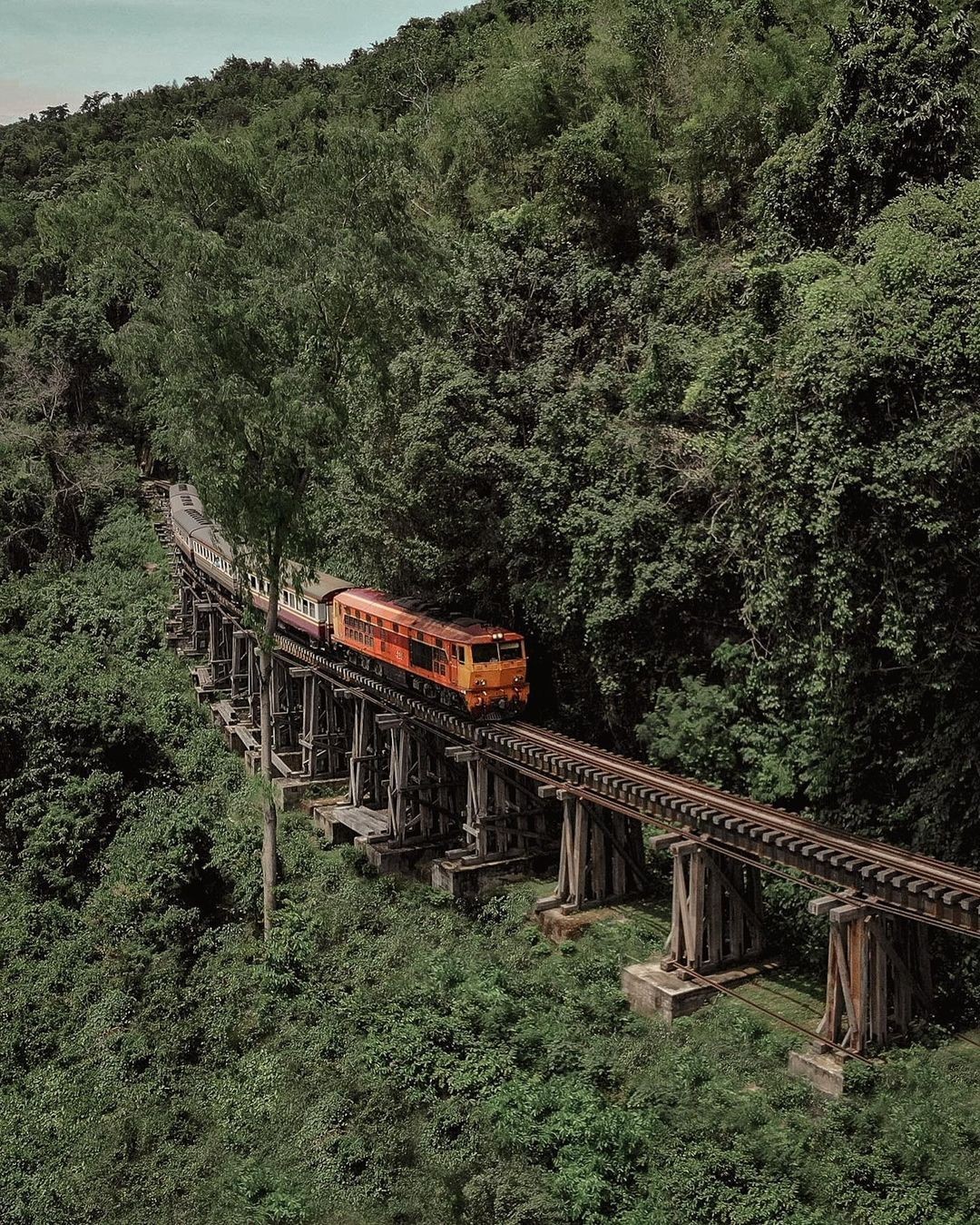 trains in bangkok
