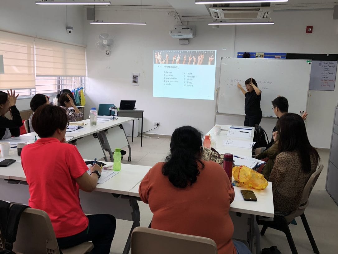volunteering in sg-sign language course