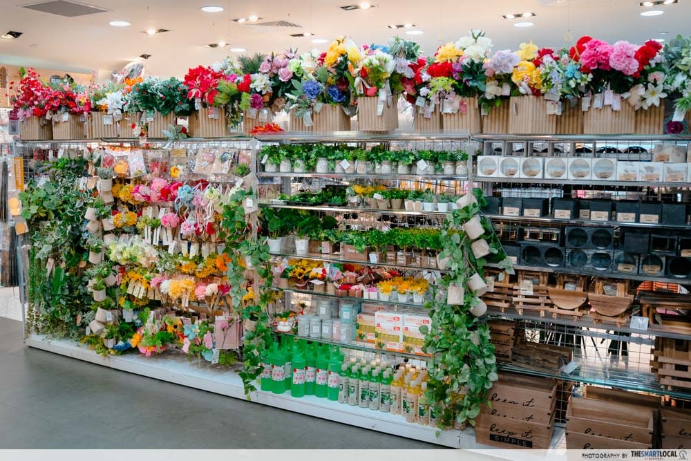 Daiso Singapore Best things To Buy - artificial flowers