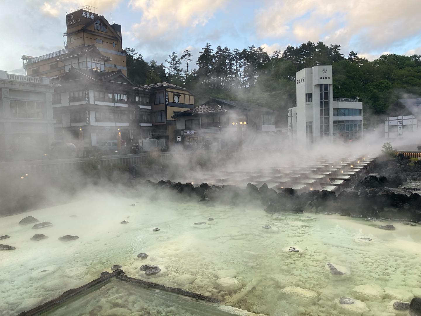 Japanese onsen towns - Kusatsu Jikan-Yu bath