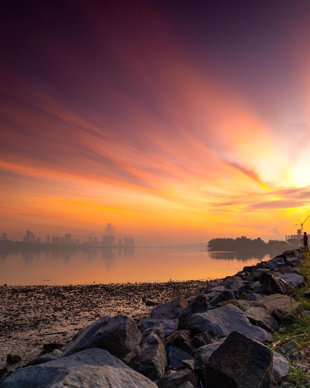 Sunrise & sunset spots in Singapore - Kranji Rservoir Park sunset