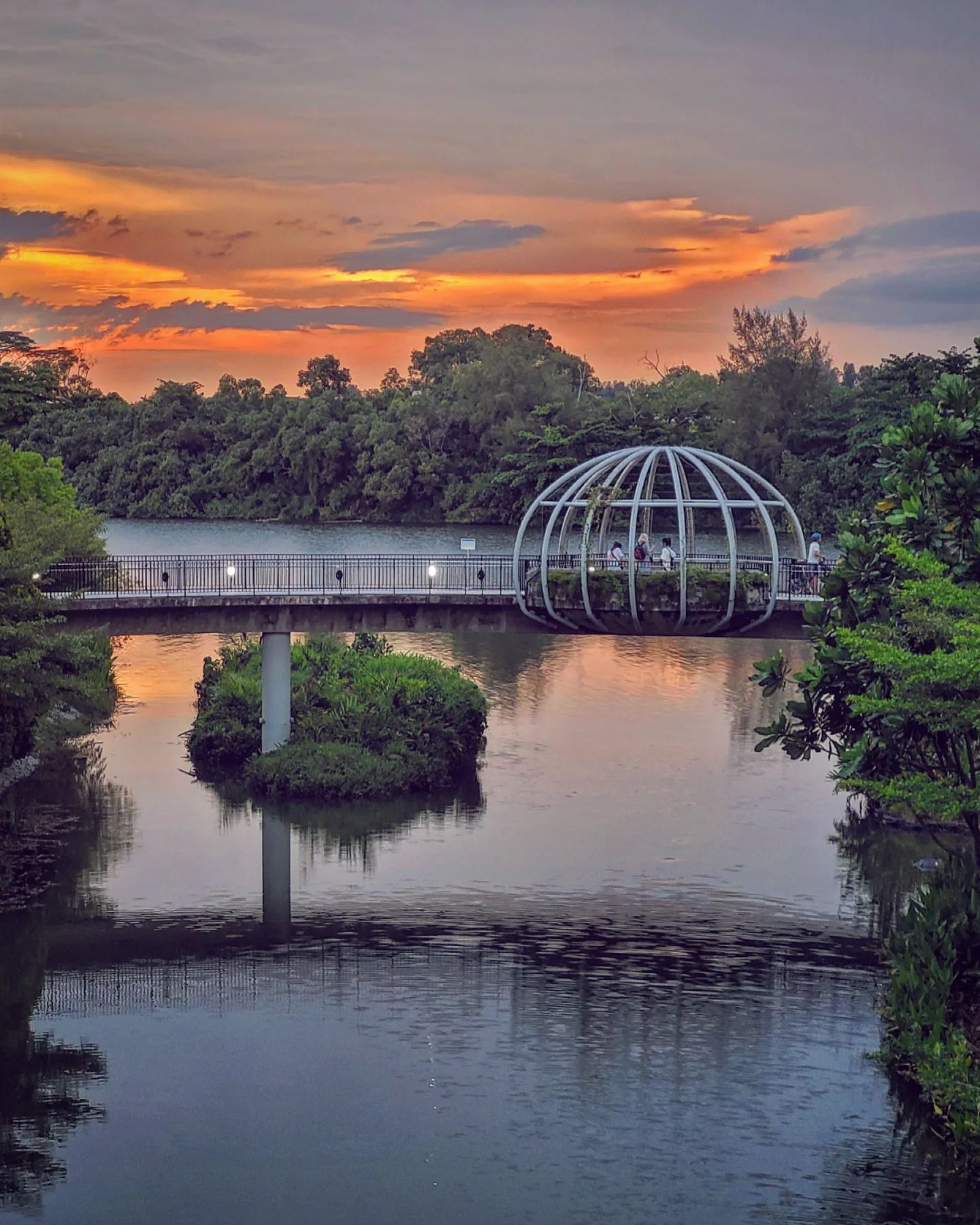 Sunrise & sunset spots in Singapore - Punggol Waterway Park Jewel Bridge