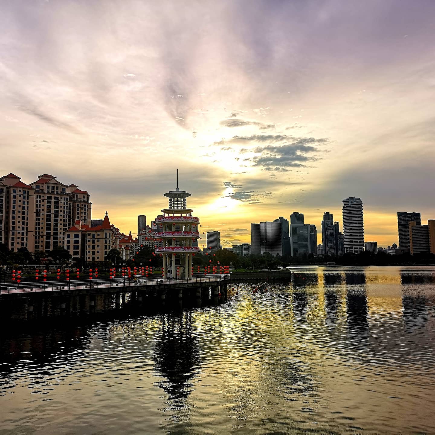 Sunrise & sunset spots in Singapore - Tanjong Rhu sunset