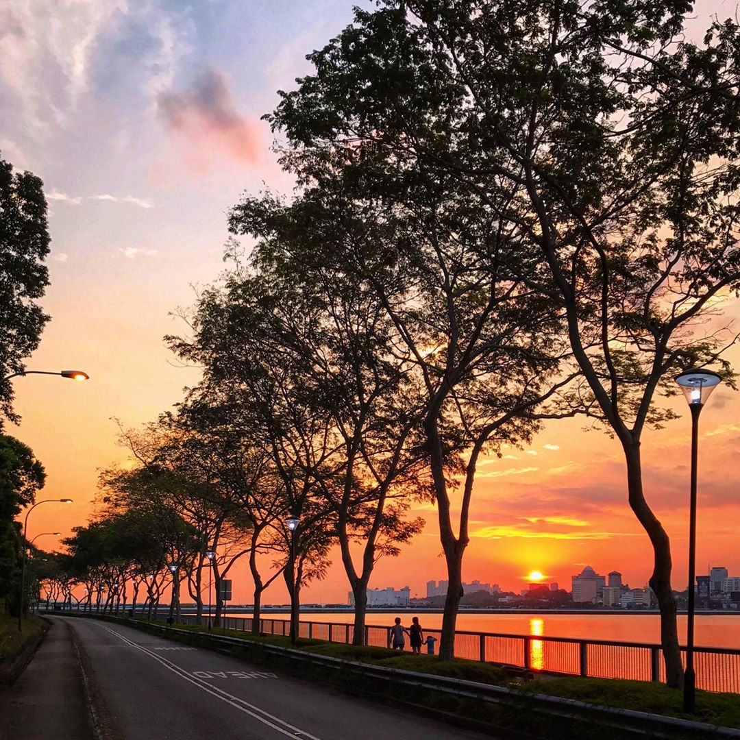 Sunrise & sunset spots in Singapore - Woodlands Waterfront Park sunset