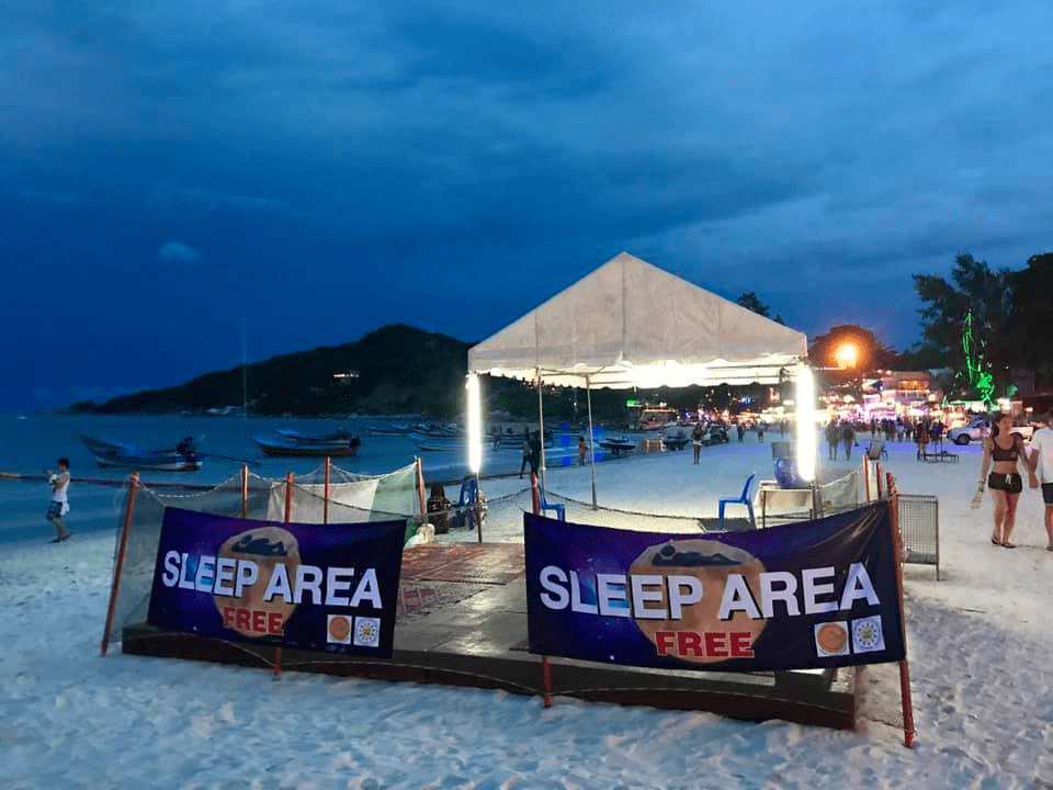 full moon party - resting area