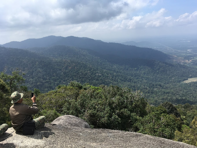hiking in malaysia - Gunung Datuk