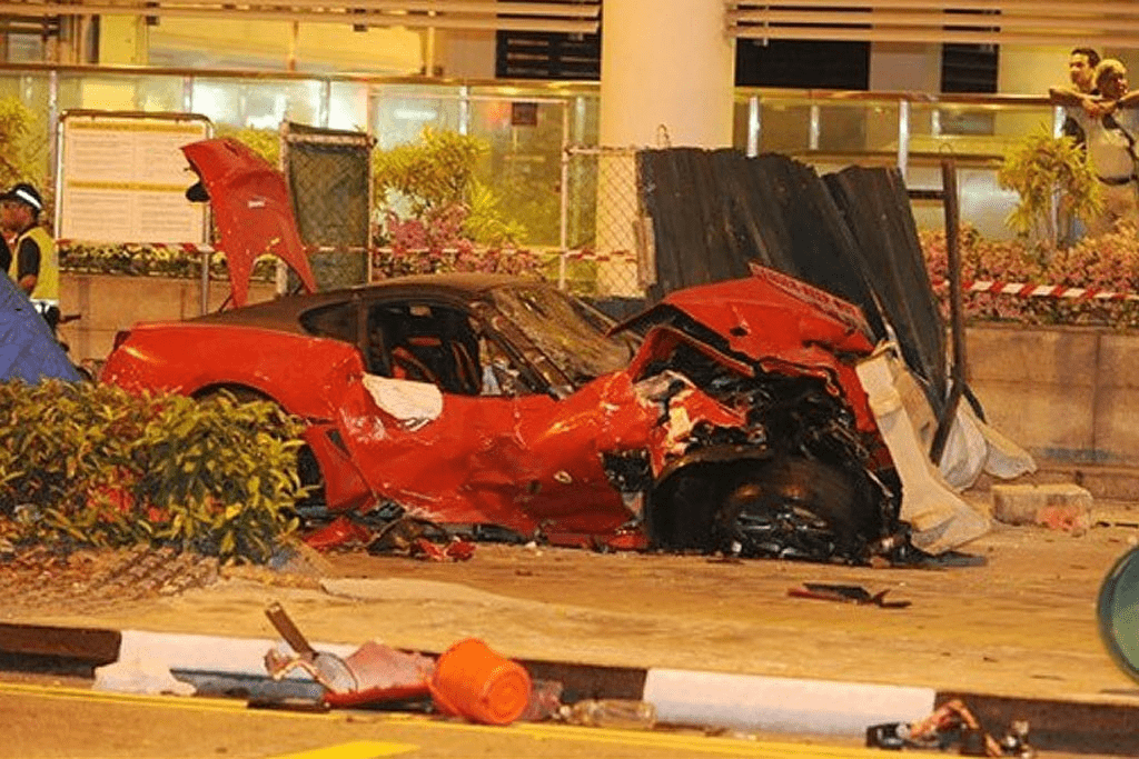horrifying incidents & disasters singapore - ferrari crash