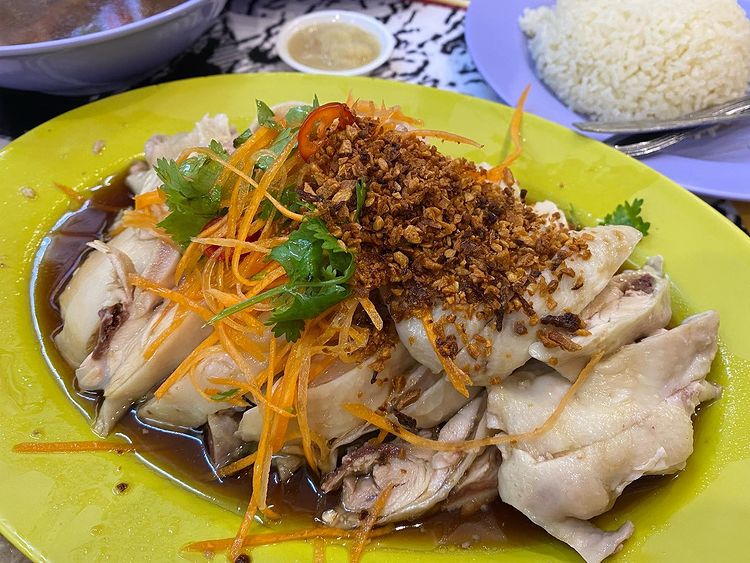 katong mei wei boneless chicken rice plate of chicken