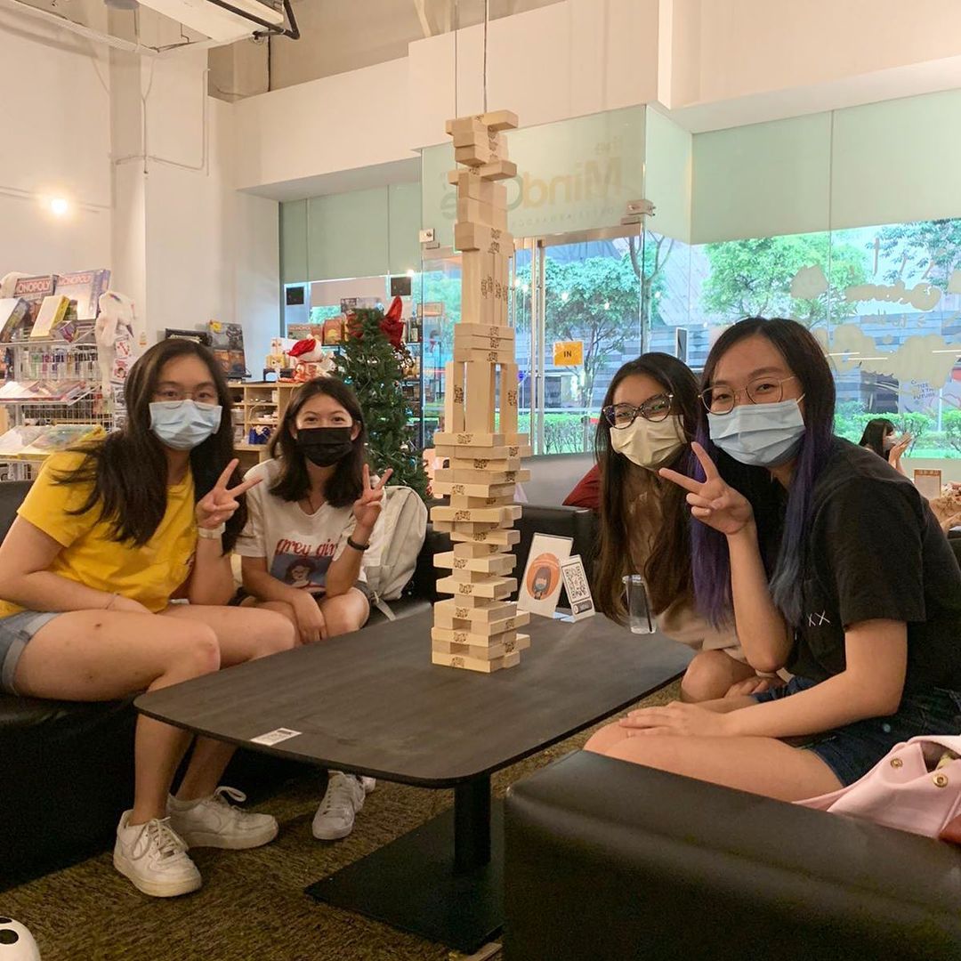 late night board game cafes - the mind cafe jenga